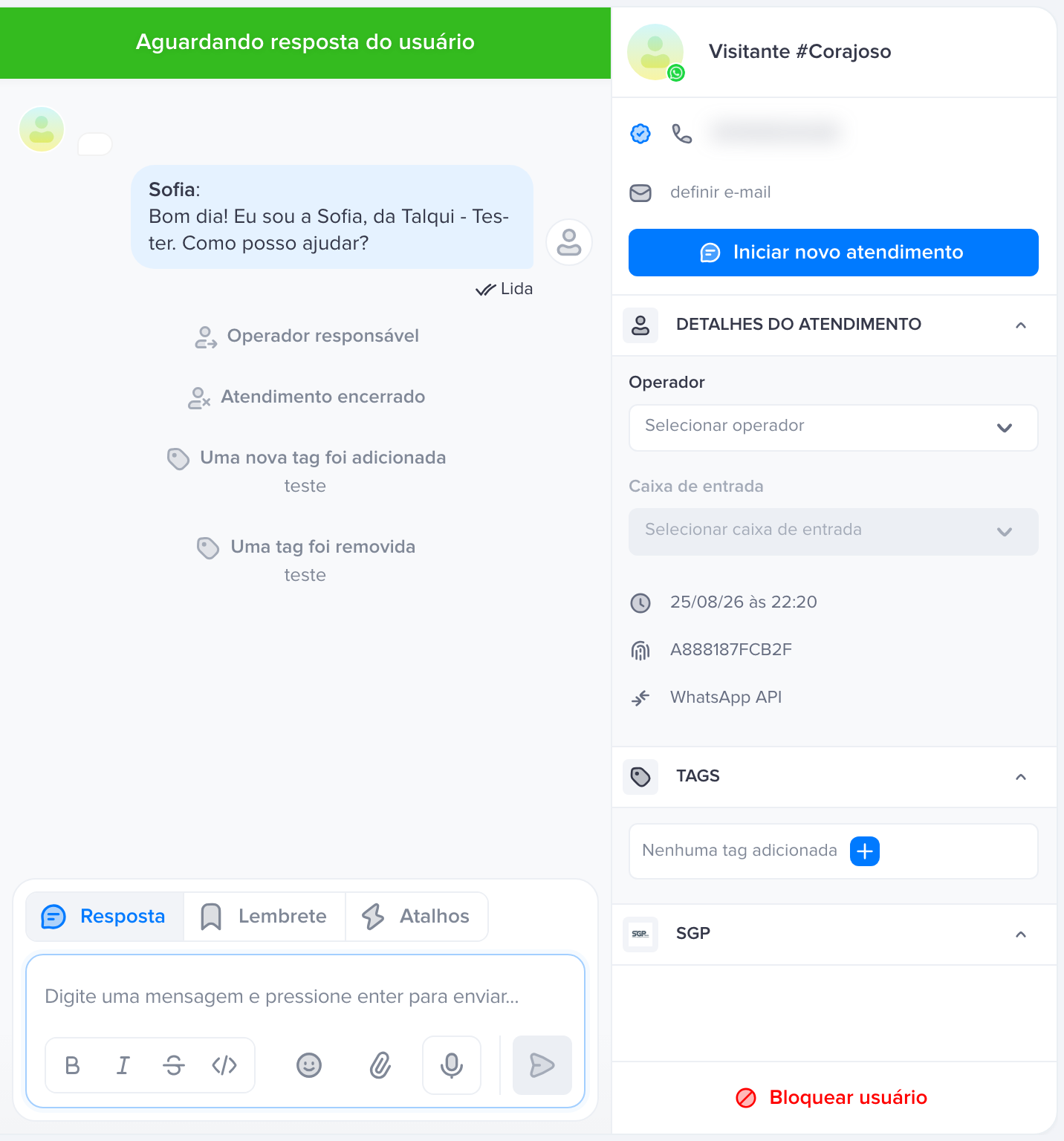 Conversa aberta na Talqui, com o campo de resposta e o painel de detalhes do contato à direita